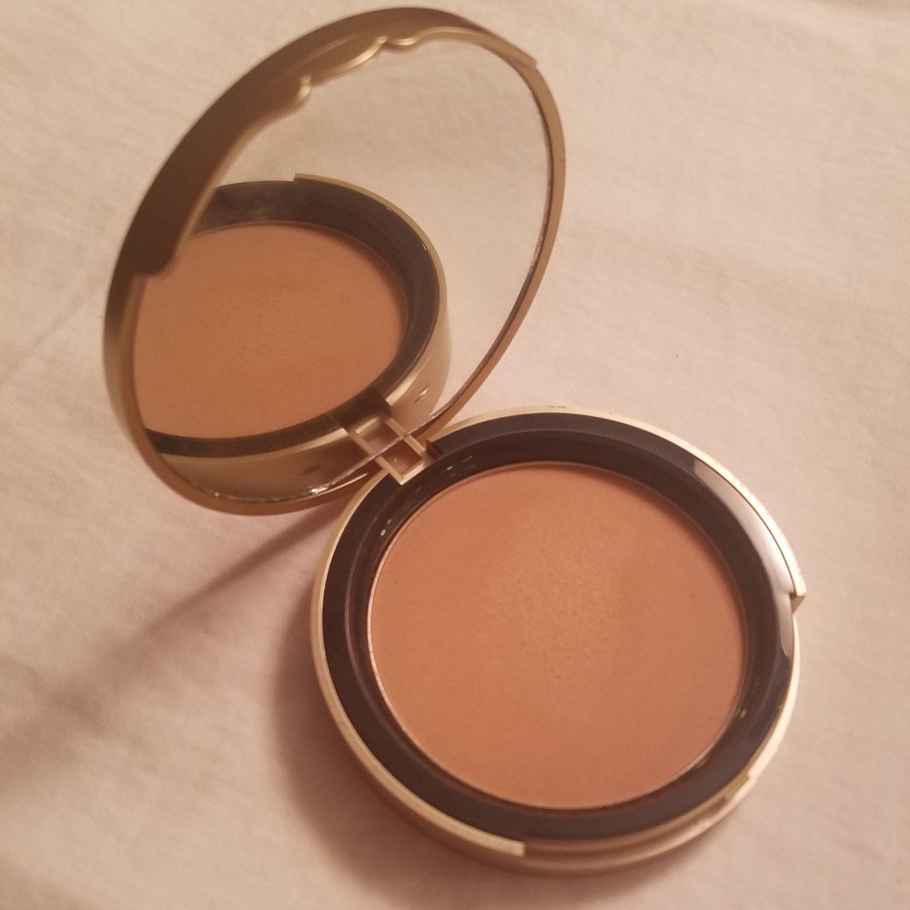 Too Faced Milk Chocolate Soleil Light Bronzer